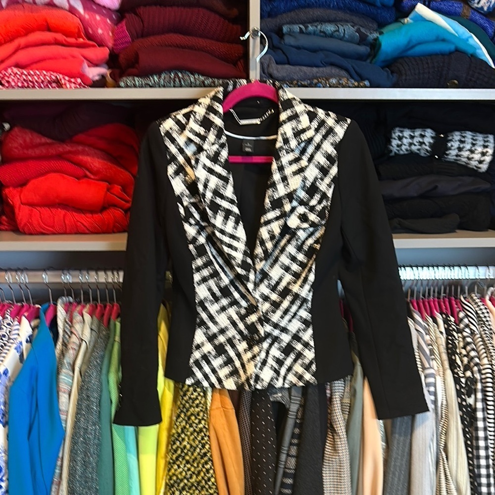 WHBM Black and White plaid blazer size 2